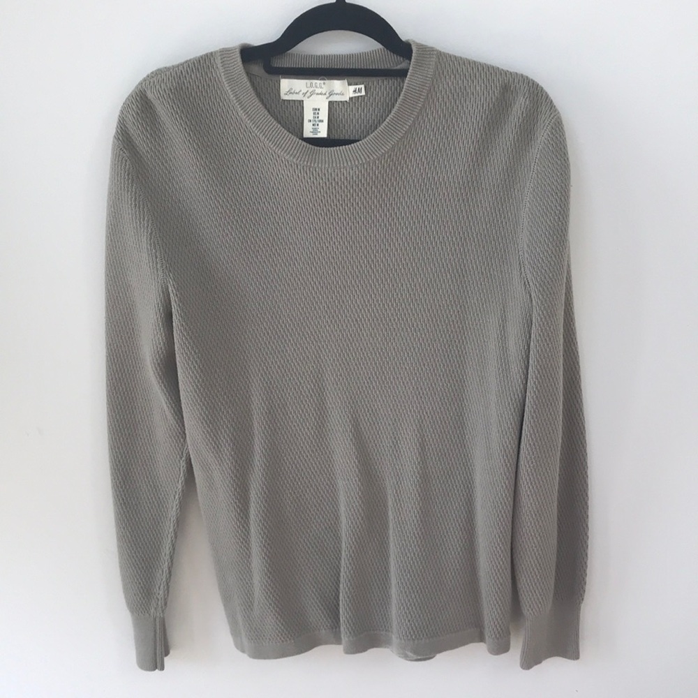 H&M Men’s Pull Over Sweater. Size Medium